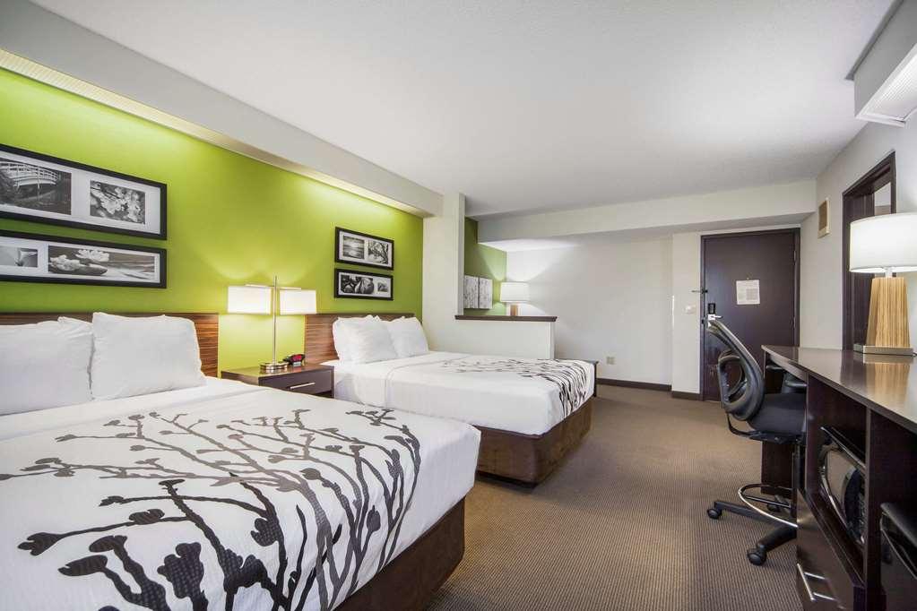 Sleep Inn & Suites Columbus Room photo