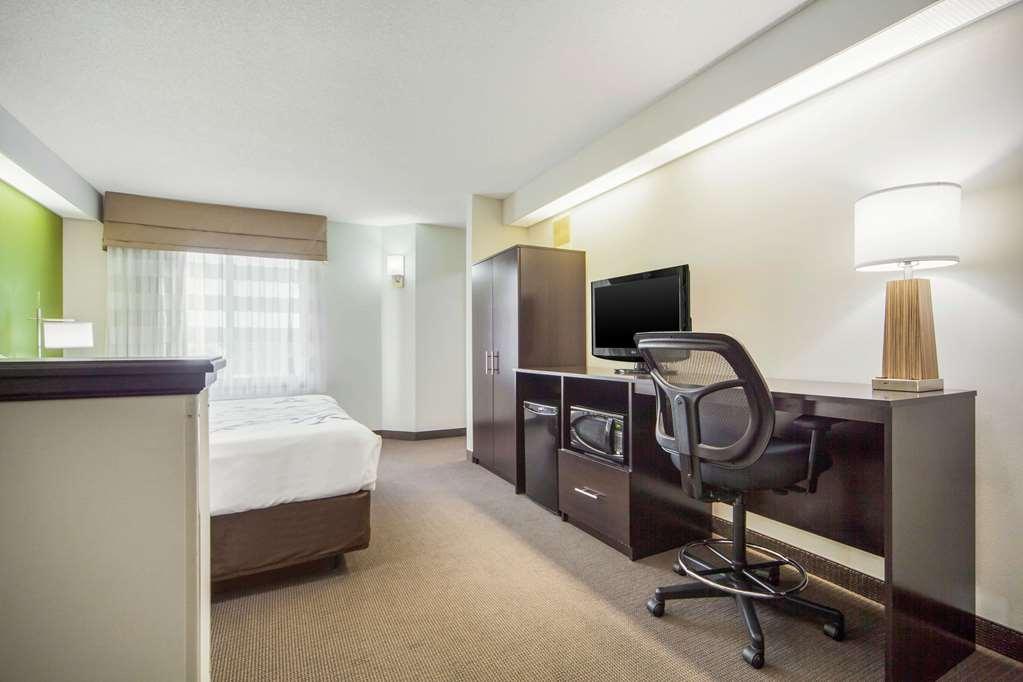 Sleep Inn & Suites Columbus Room photo